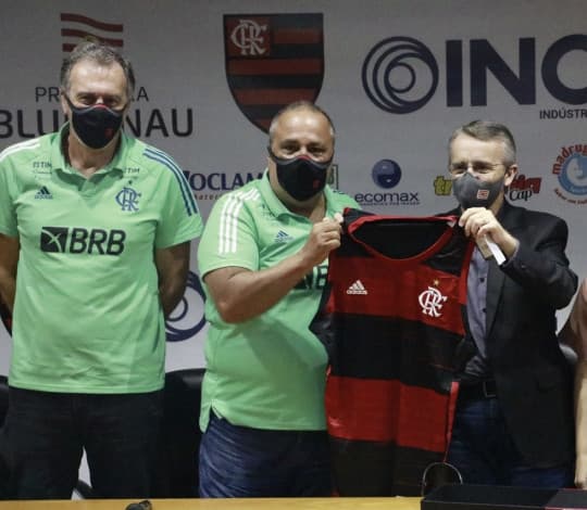 Flamengo firma parceria com Blumenau e lança equipe para disputa do Brasileirão