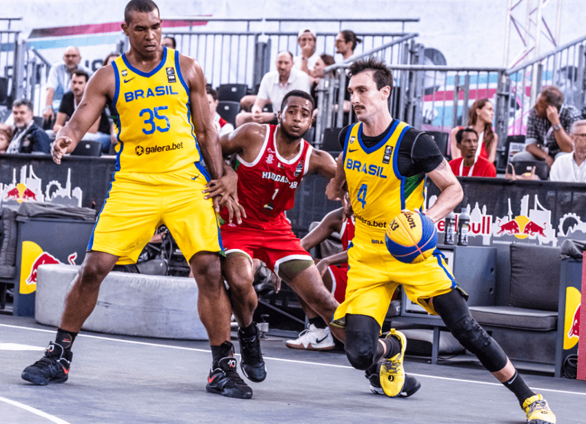 Brasil avança no masculino na Copa do Mundo 3x3 e já faz melhor campanha da história