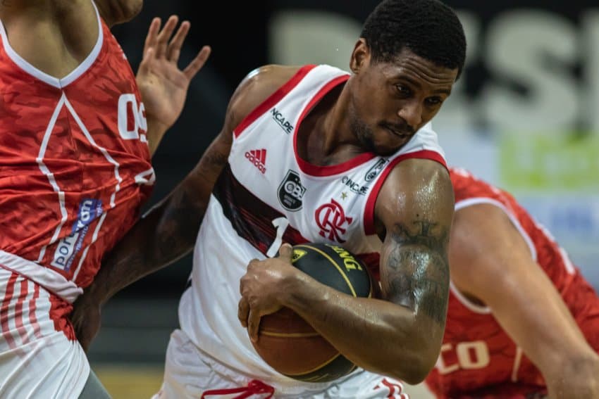 Em último quarto avassalador, Flamengo Blumenau vence o Basket/Osasco pelo Brasileirão