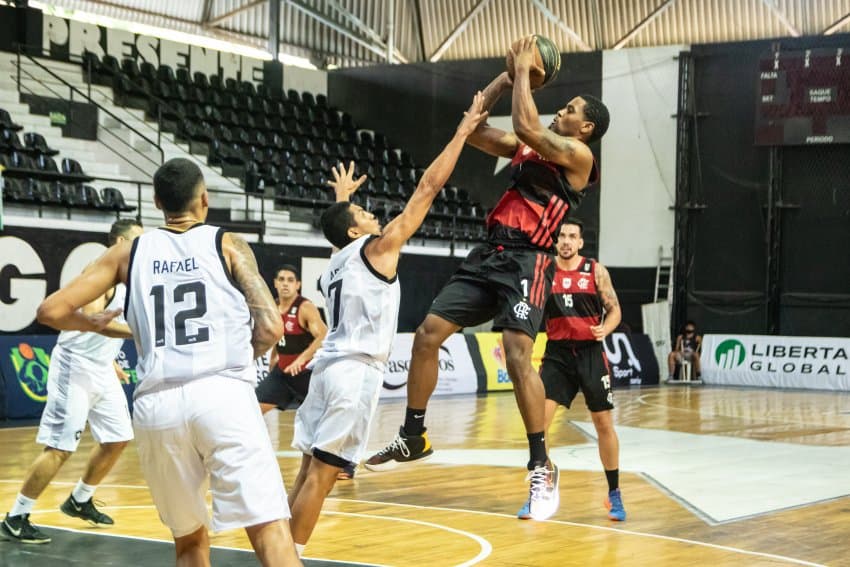 Por um ponto, Flamengo Blumenau vence o Botafogo e assume a liderança do Brasileirão