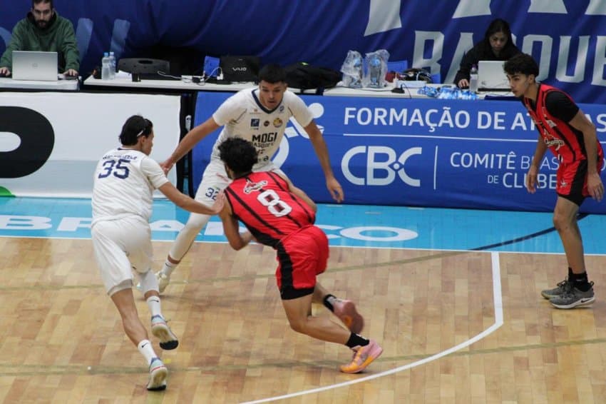 Mogi é campeão da classificatória B do CBI sub-19 masculino
