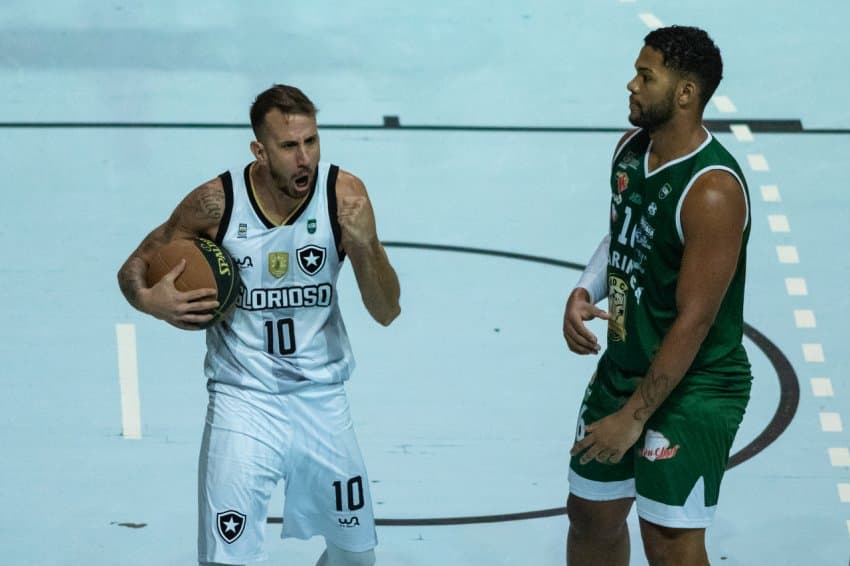 Botafogo derruba o ADRM/Maringá e vai às quartas de final do Brasileirão
