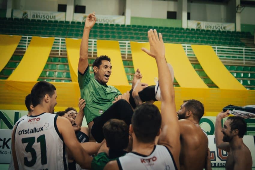 João Pedro é o MVP do Brasileirão, Paulichi a revelação e Athos o melhor técnico: confira prêmios