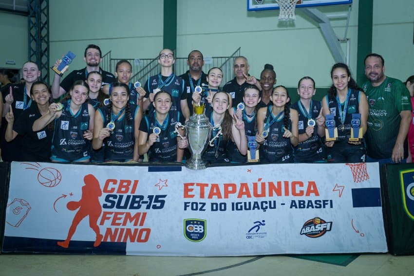 Foz Basquete conquista título do CBI Super 15 feminino