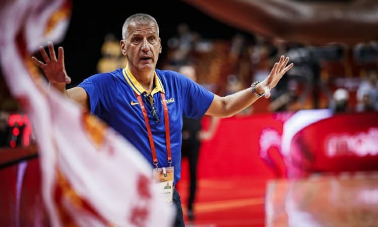 Petrovic espera um jogo duríssimo, mas acredita numa vitória diante da Grécia 
