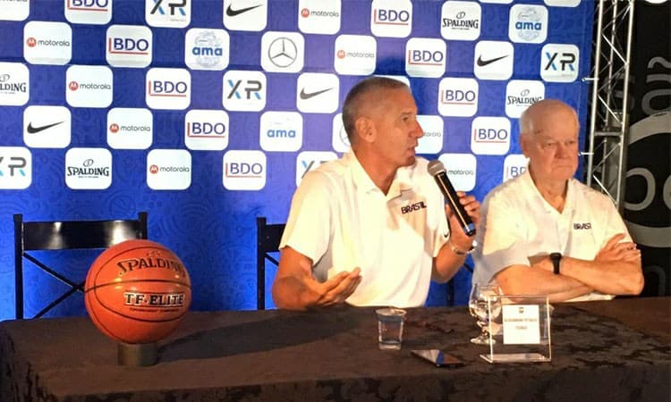 Petrovic anuncia os 13 convocados para partidas contra República Dominicana e Canadá
