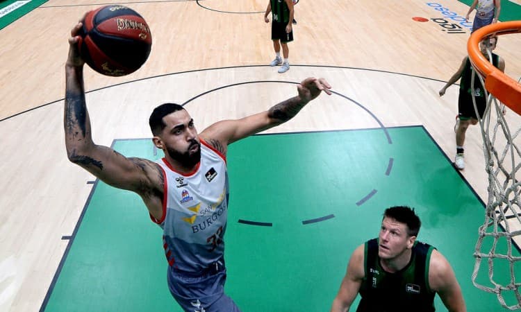 Brasileiros têm sábado de destaque na Liga ACB