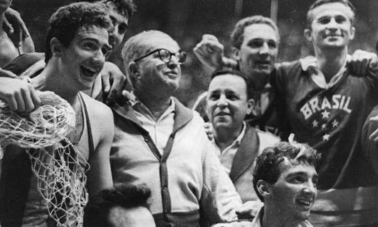 Togo Renan Soares, o Kanela: o maior vencedor da história do basquete brasileiro