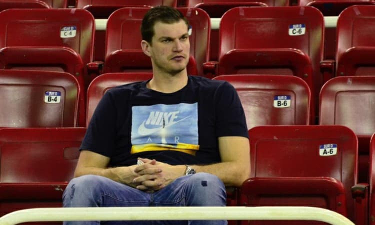 Sob os olhares de Tiago Splitter, Seleção faz últimos ajustes antes do duelo contra a República Dominicana 