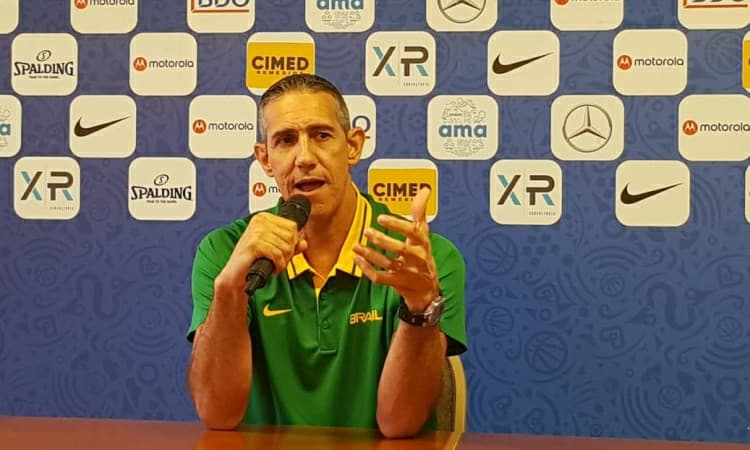 José Neto é apresentado oficialmente como técnico da Seleção Brasileira Feminina Adulta