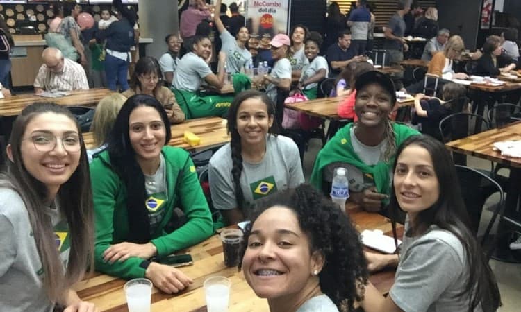 Colapso aéreo na Argentina muda a programação da Seleção feminina