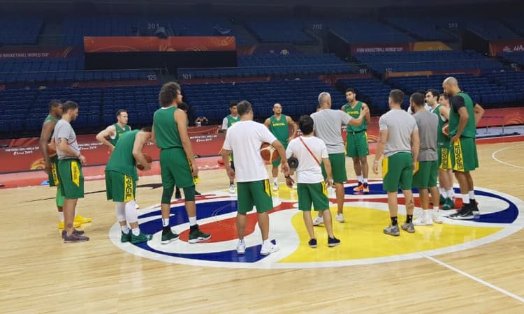 Seleção Brasileira deixa vitória sobre a Grécia para trás e mira confronto contra Montenegro
