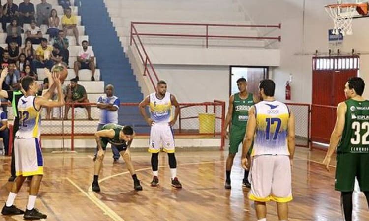 Em duelo regional, Cerrado Basquete vence o Basquete Anapolino em amistoso