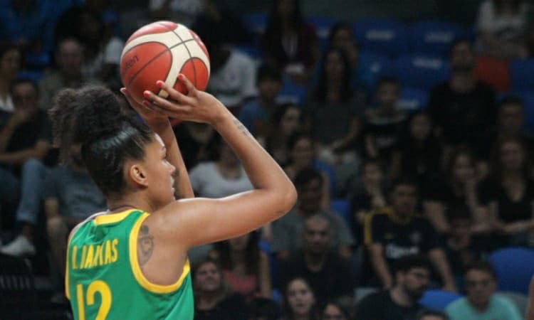 Damiris festeja vaga no Pré-Olímpico Mundial e boa atuação no seu aniversário