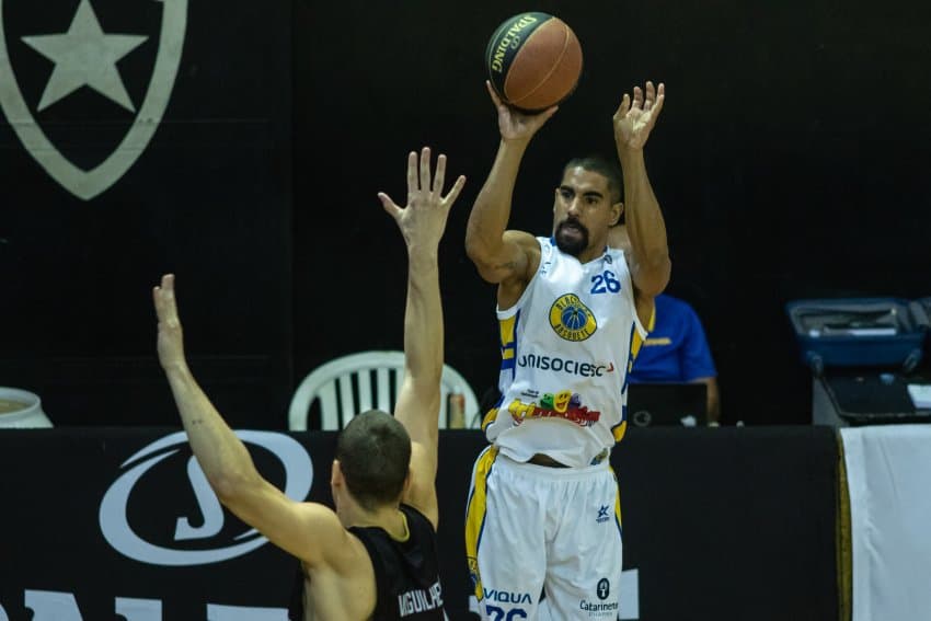 Pelo Brasileirão, Blackstar/Unisociesc vence o time do Botafogo que acumula duas derrotas consecutivas