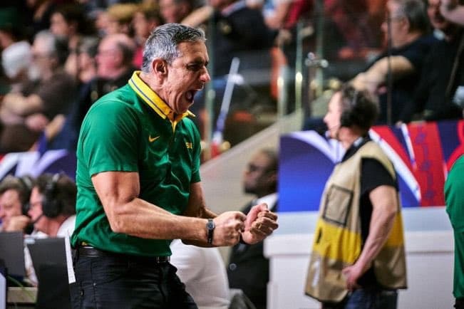 Técnico da Seleção Feminina, José Neto renova no Petro de Luanda, da Angola