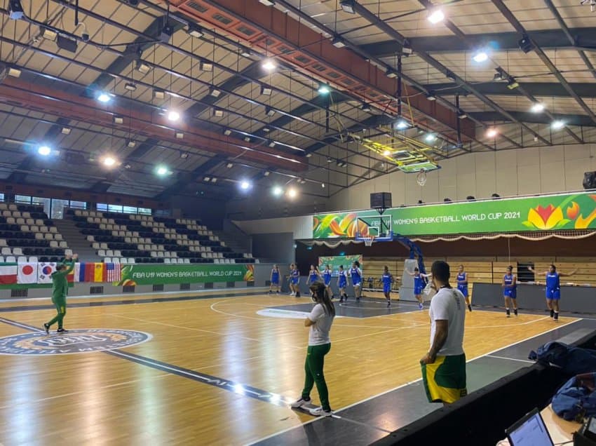 Copa do Mundo: Seleção feminina sub-19 realiza primeiro treino em Debrecen
