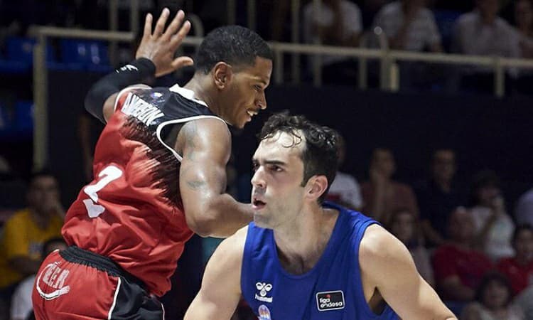 San Pablo Burgos, de Benite e Lima, estreia com vitória fora de casa na Liga ACB