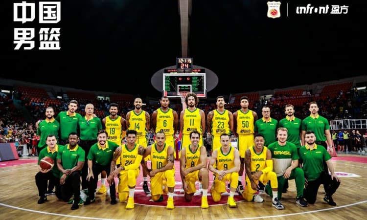 Brasil bate time da Liga Chinesa por 87 a 50 no último amistoso antes da estreia na Copa do Mundo
