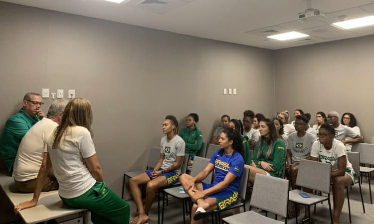Seleção feminina se apresenta no Rio de Janeiro para o Pré-Olímpico Mundial