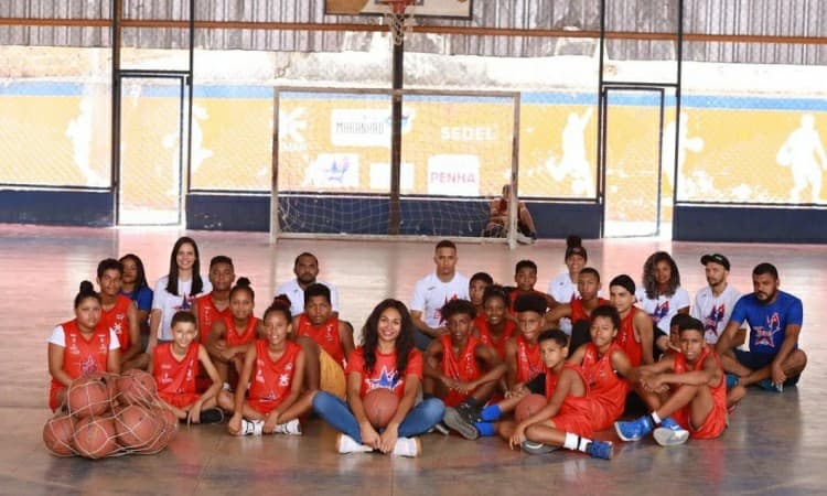 Craque dentro e fora das quadras, Iziane ajuda o Maranhão com seu Instituto