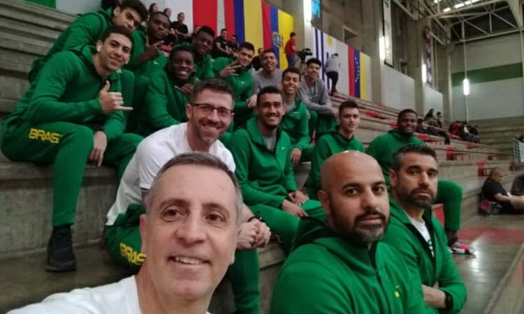 Brasil estreia no Campeonato Sul-americano Sub-17 contra o Equador