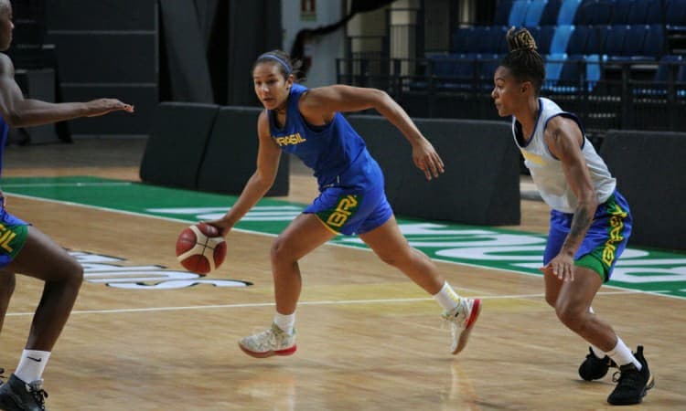 Brasil segue treinos para o Pré-Olímpico Mundial:"Estamos estudando as adversárias"
