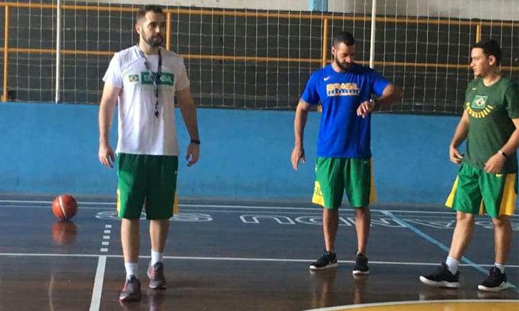 Felipe Santana analisa positivamente a primeira semana de treinos da Seleção Sub-16 Masculina em Belém