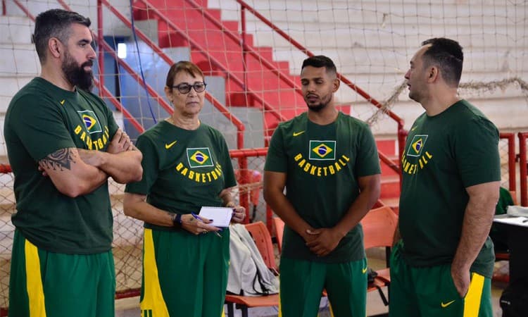 Thelma Tavernari define os 12 jogadores que disputarão o Sul-Americano Sub-14